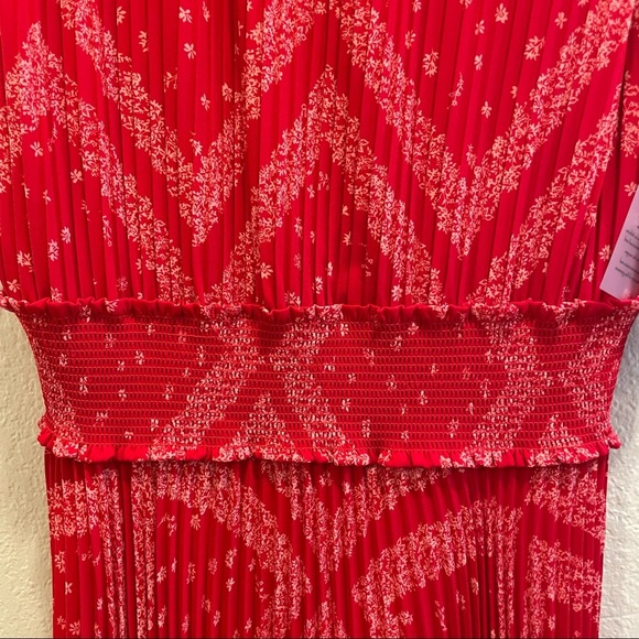 RES DRESS - Picture 4 of 7